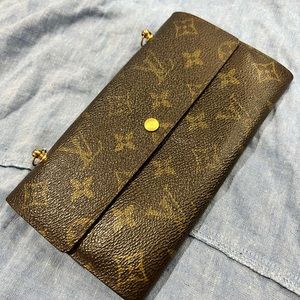 AUTH LOUIS VUITTON SARAH WALLET WOC